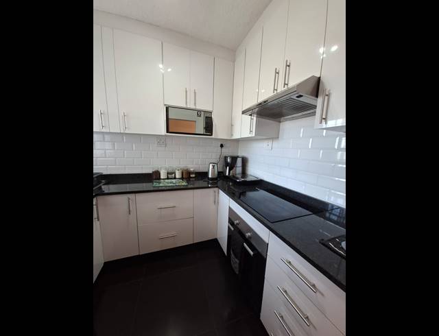2 BEDROOM FLAT FOR SALE IN BLUFF